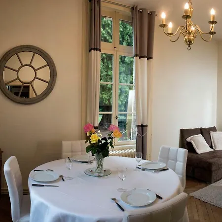 Aparthotel Prive Dans Le Chateau Du Landin 4*