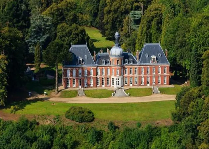 Prive Dans Le Chateau Du Landin Aparthotel 4*